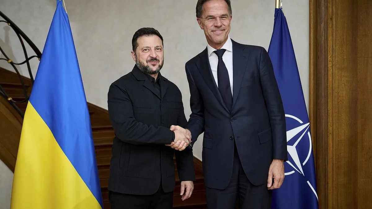 Zelensky pede à NATO que não interrompa envio de armas