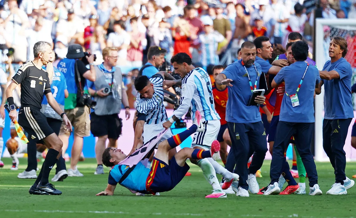 El reclamo de Leandro Paredes tras la dura sanción que recibió de la FIFA tras los incidentes en la final del Mundial