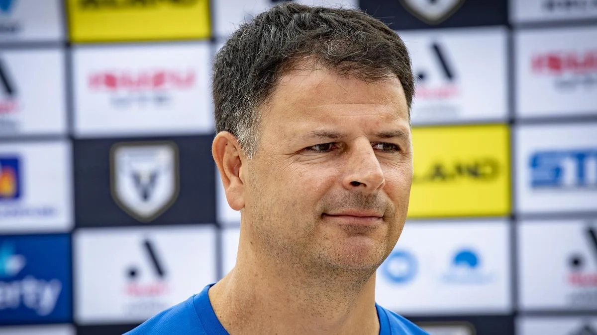 Ex-Socceroo Mile Sterjovski’s coaching tenure at Macarthur FC comes to a shock end