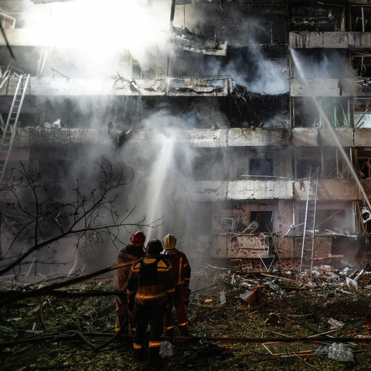 Why Russia Sees a Window to Bomb Ukraine Into Submission This Winter