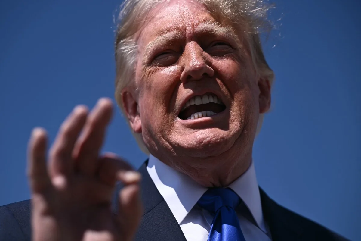 Trump critica Supremo dos EUA após juízes rejeitarem sua tentativa de restringir votos pelos Correios: 'decisão horrível'