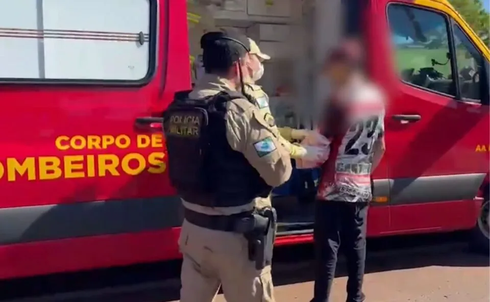 Jovem de 26 anos é baleado após cobrar dívida e discutir com devedor no bairro Interlagos