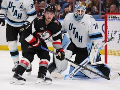 Mammoth bounce back to beat the Sabres 4-1 to close trip