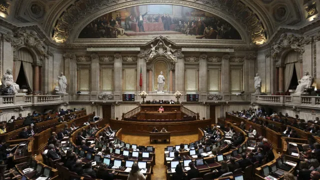 AO MINUTO: Arranca o debate sobre o aumento do custo de vida