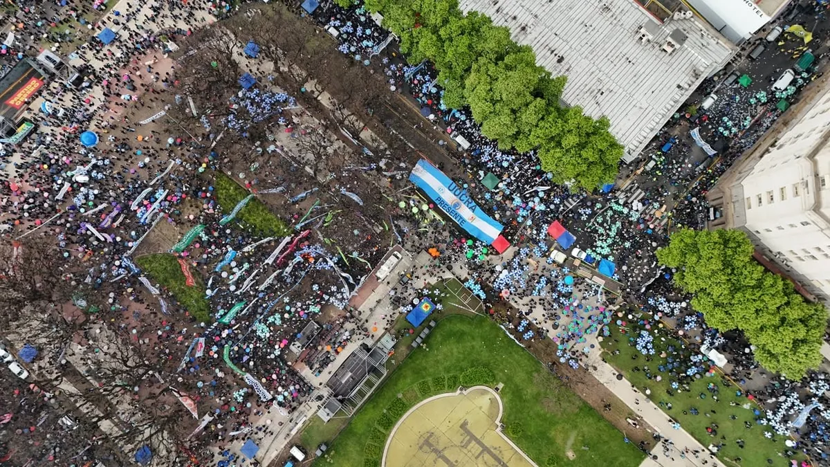 Marcha Universitaria y contra el DNU 70/2023, en vivo: las últimas noticias de las protestas en Congreso