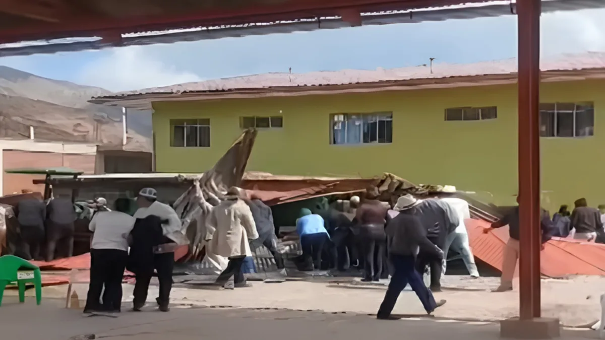 Aniversario distrital termina en tragedia en Jauja: fuertes vientos derriban techo de coliseo y dejan una fallecida y varios heridos