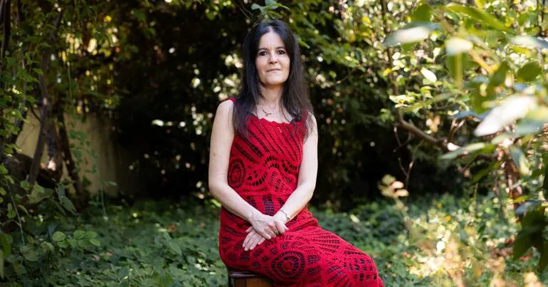 "Linguista não é quem prescreve o uso elitista da língua"