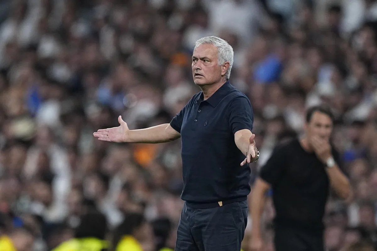 Mourinho: "Sabía que el equipo no tenía fuerza para continuar igual"