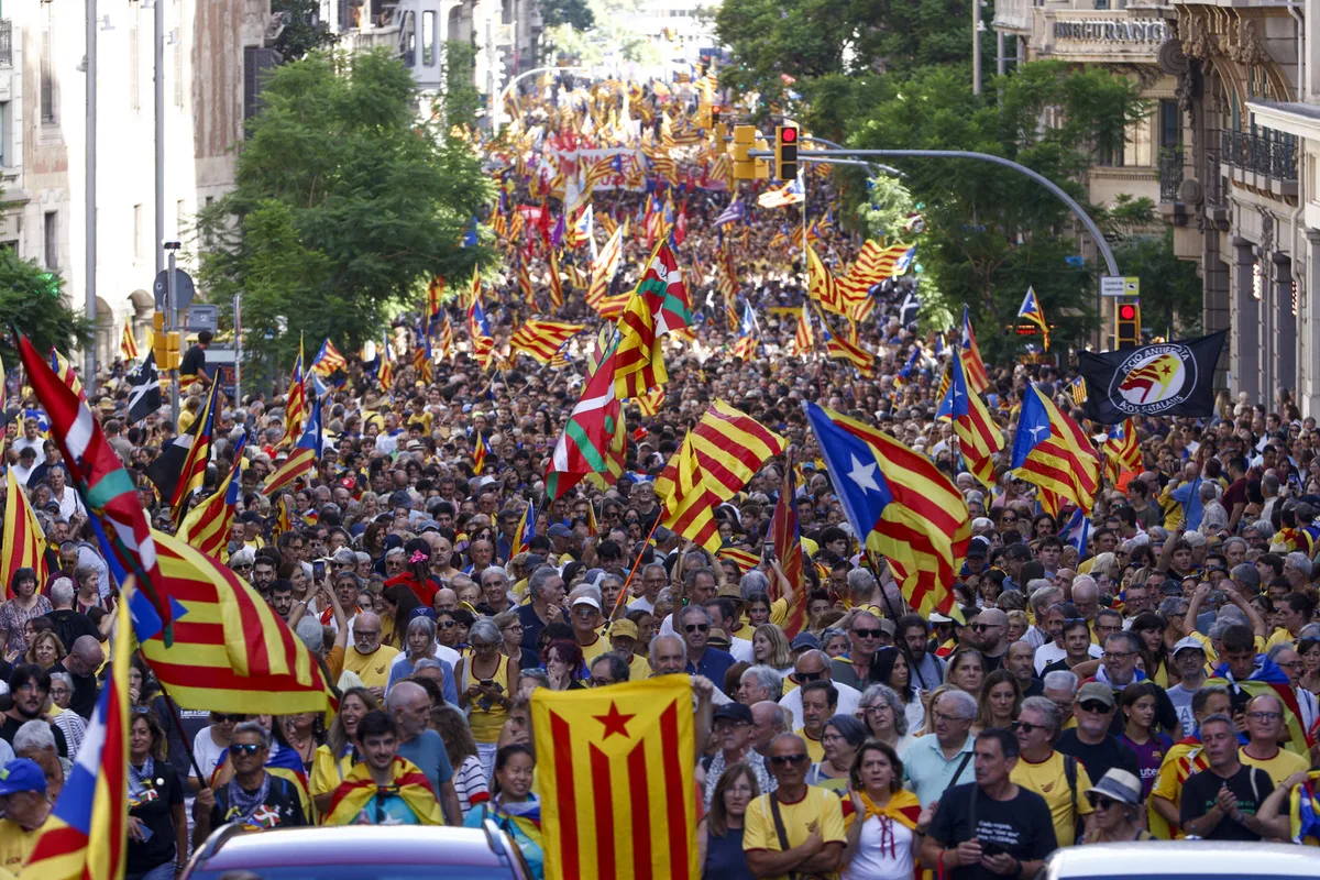 Más de 58.000 manifestantes piden la independencia de la región española de Cataluña
