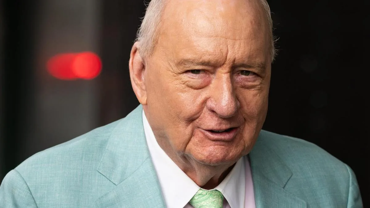What Alan Jones accuser said in text message to radio kingpin