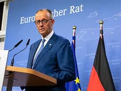 Fast zwei Billionen Euro geplant : Warum Merz mit anderen Staaten um den EU-Haushalt streitet