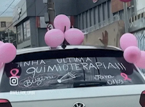 No 1º dia do mês, Jana celebra última quimioterapia pelas ruas de Campo Grande