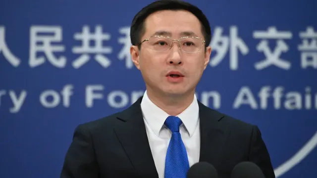 China vai defender-se face a ameaças comerciais dos Estados Unidos