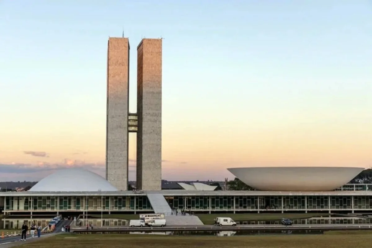 Estudo sugere reforma em cotas de candidatura de mulheres na política