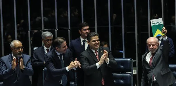Após promulgação, Lula diz que fim da 6x1 faz 'trabalhador viver mais'