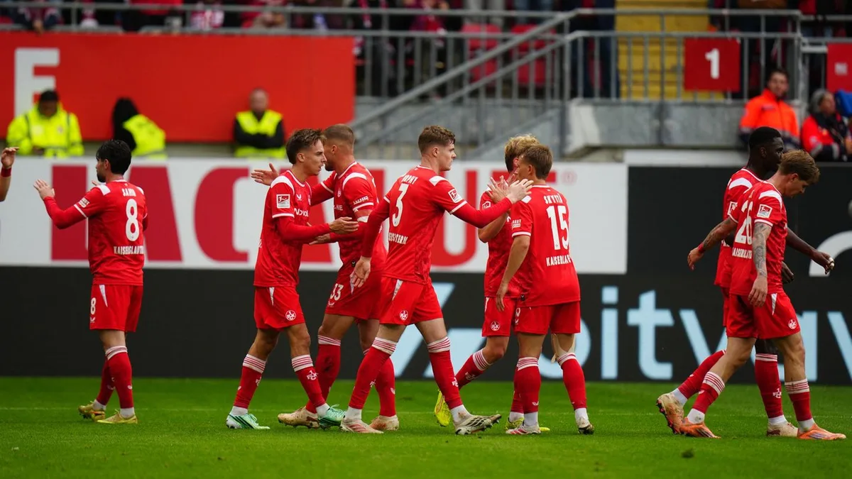 2. Fußball-Bundesliga: Kaiserslautern siegt gegen Bochum und festigt Spitzenplatz
