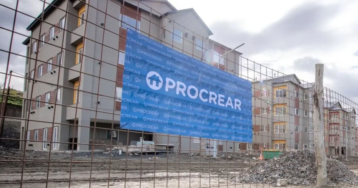 El Gobierno negocia el traspaso de viviendas del ex Procrear a las provincias para reactivar la construcción