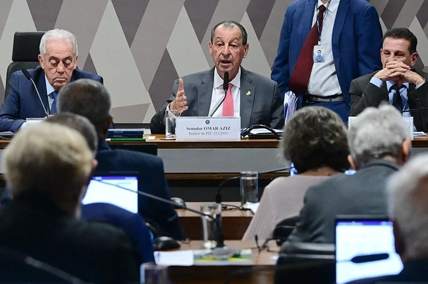 CCJ do Senado aprova fim da escala 6×1, mas votação final pode ficar para depois das eleições