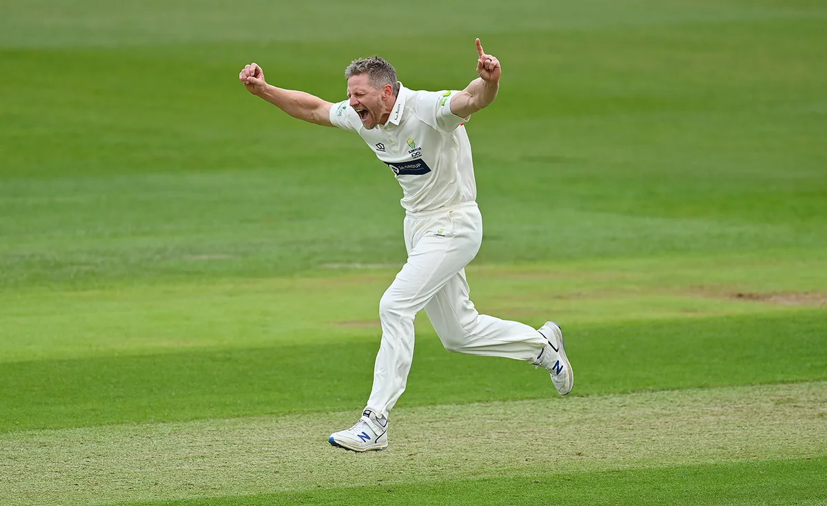 Glamorgan claim seven wickets in shortened day to seize upper hand