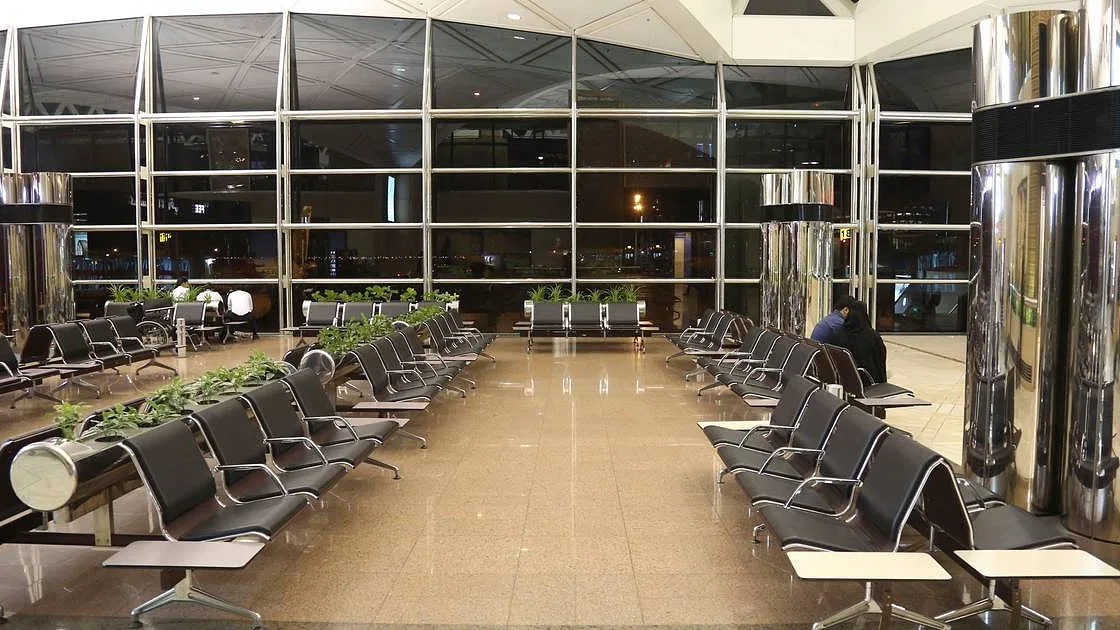Pelo menos dois mortos no ataque ao aeroporto de Riade