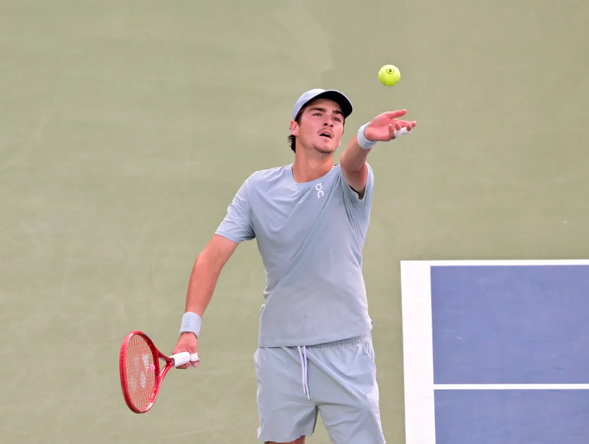 João Fonseca volta ao Brasil antes do US Open para tratar dores