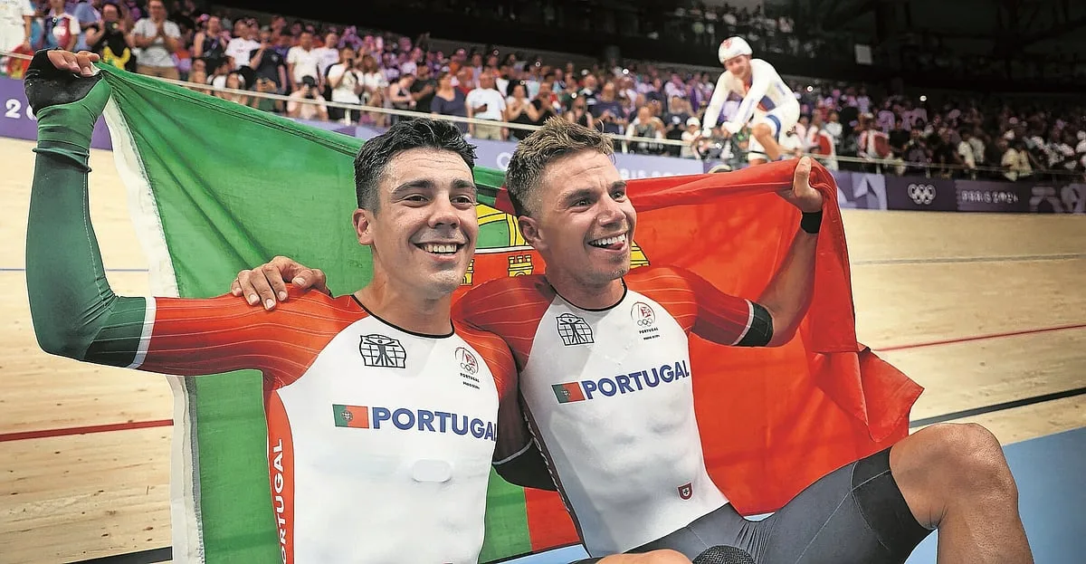 Iúri Leitão acompanhado por Ivo Oliveira no madison nos Mundiais de pista