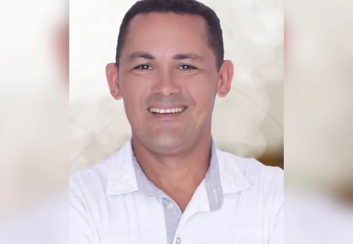 Servidor público morre após caminhonete bater de frente com caminhão carregado com gado