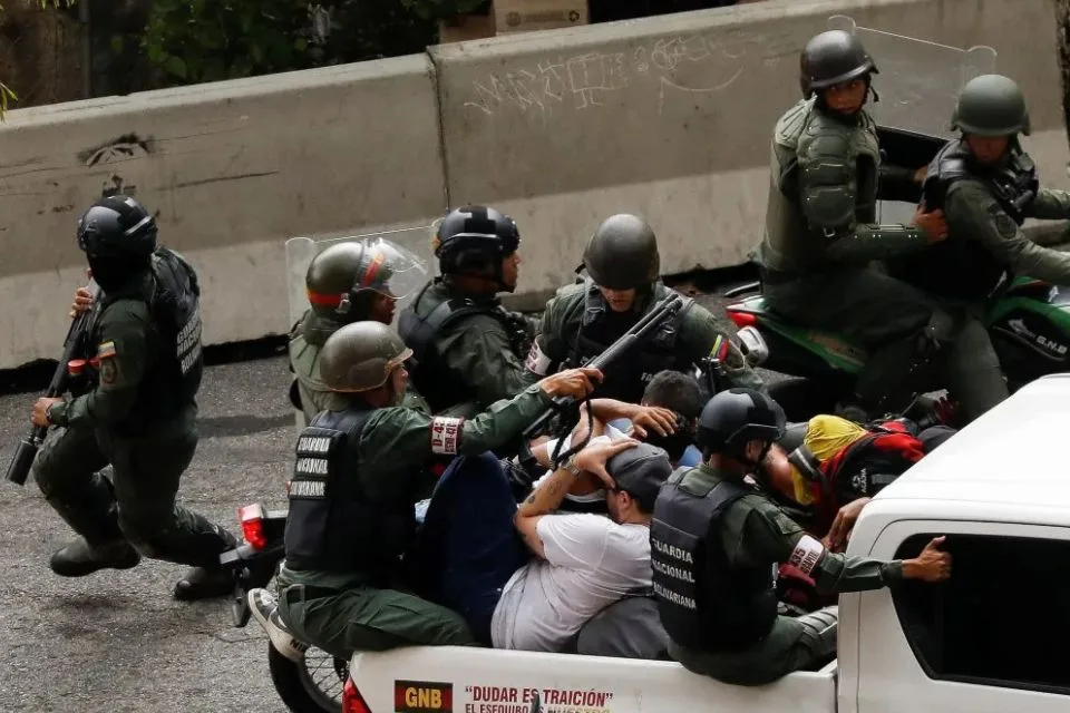 ONG piden a la justicia argentina continuar investigación por crímenes en Venezuela