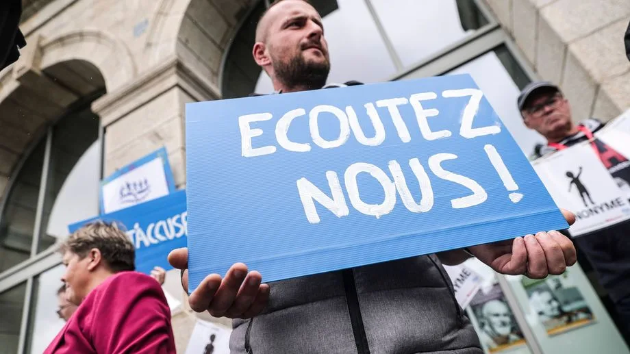 Affaire Le Scouarnec : le collectif de victimes dénonce "une posture médiatique" de la justice