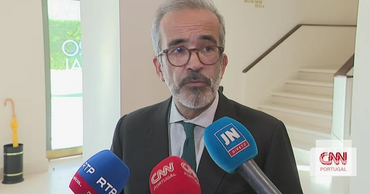 "Quando as instalações diplomáticas são atingidas, significa que o nível de falta de cumprimento das normas internacionais de guerra é total"