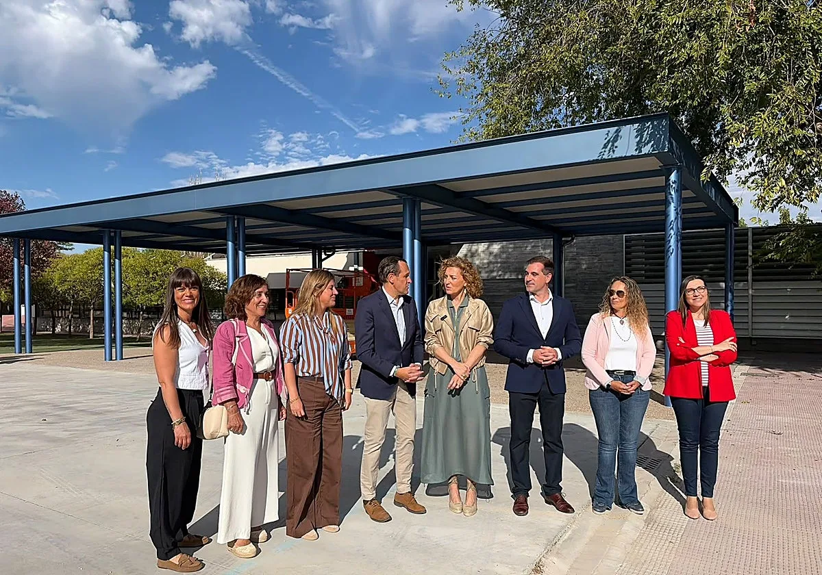 Educación adapta los patios a las «nuevas condiciones climáticas» con más sombras