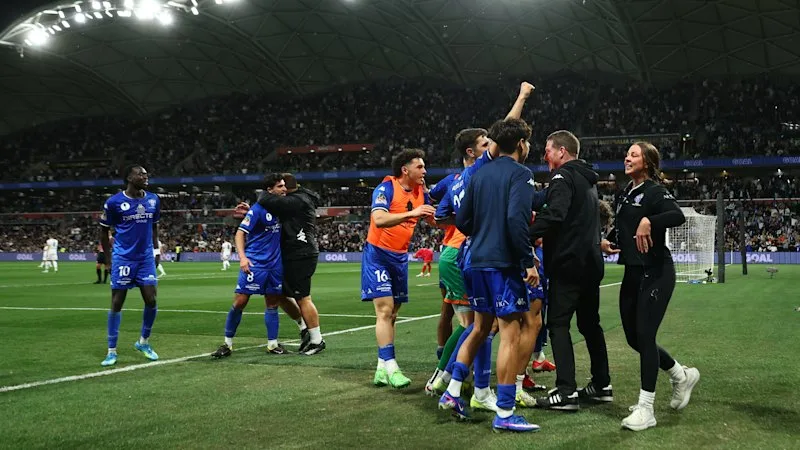 Australia Cup final as it happened: South Melbourne claims Australia Cup on record-breaking night