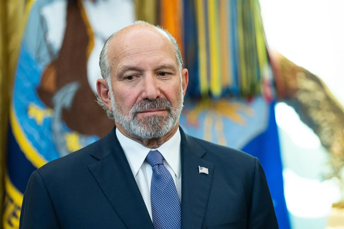 El secretario de Comercio se retracta de sus palabras de que no habían muerto militares de EEUU en Irán