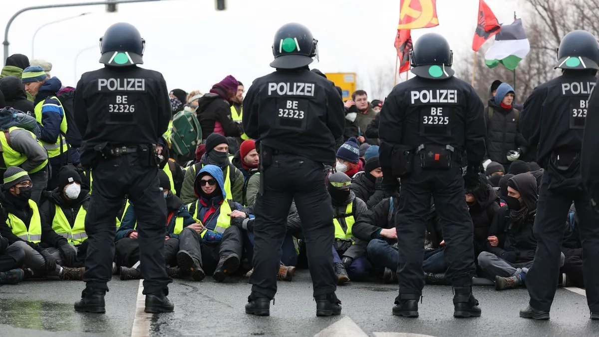 Riesa: Polizeihund-Einsatz bei AfD-Protest: Ermittlung eingestellt