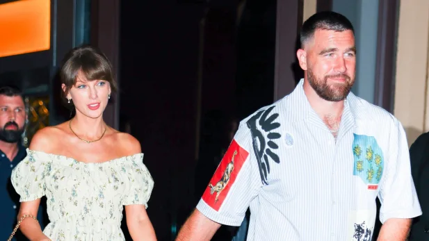 Brad Pitt revela perrengue com namorada Ines de Ramon em casamento de Taylor Swift e Travis Kelce; assista (Foto: Getty; Reprodução/ Instagram)