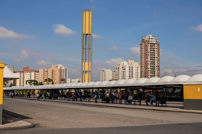 Urbs inicia pesquisa nos terminais com usuários do transporte coletivo de Curitiba