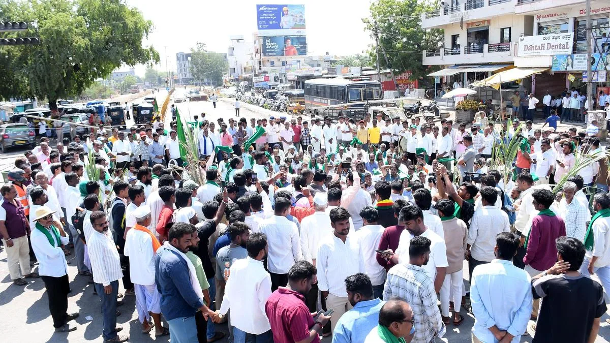 Sugarcane farmers welcome Central committee, but will not end protest till MSP and FRP are revised