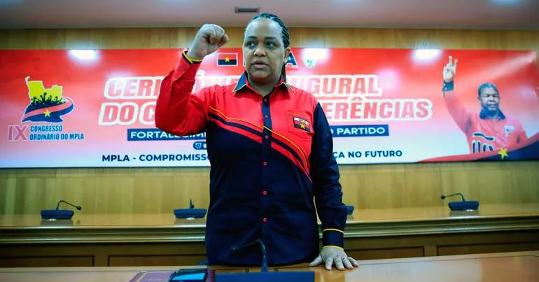 MPLA pede apoio "incondicional" a João Lourenço