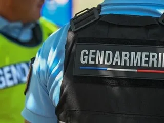 « Surpris par la quantité » : plusieurs chambres de culture de cannabis découvertes chez un habitant en Sarthe
