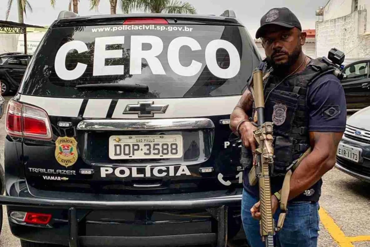 Quem é Da Cunha, delegado famoso nas redes e demitido por Tarcísio