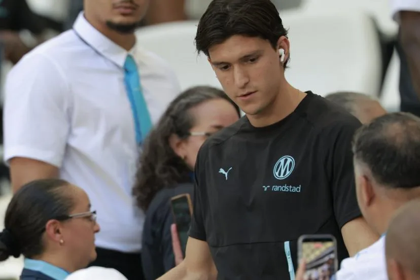 Prêté à l'AS Rome, Leonardo Balerdi adresse un dernier message aux supporters de l'OM : « Marseille te fait voler par moments jusqu'à toucher le ciel, et parfois te fait ressentir tout le contraire »