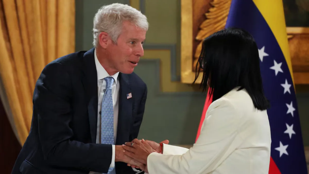 Wright vino por segunda vez a Venezuela, esta vez para estampar firma en acuerdo