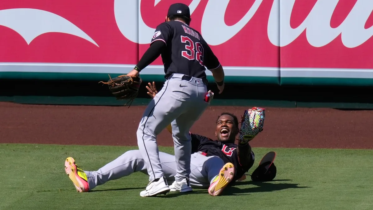 American League wild-card roundup: Red-hot Guardians build two-game lead