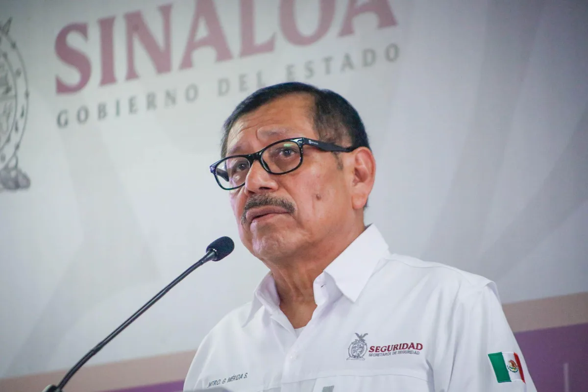 Gerardo Mérida Sánchez, exsecretario de Seguridad de Sinaloa, deja de aparecer en Buró de Prisiones de EU