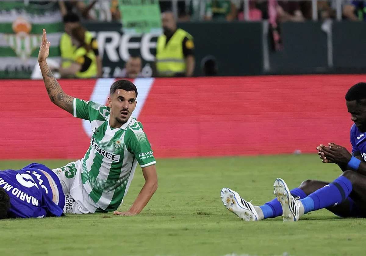Ceballos, en su vuelta a casa con el Betis: «Estaba en una nube y ha sido un carrusel de emociones de muchos años atrás»