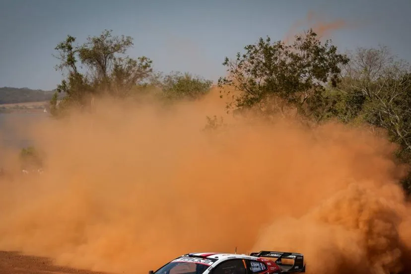 Victime d'une crevaison dès la première spéciale, Sébastien Ogier perd plus de vingt secondes