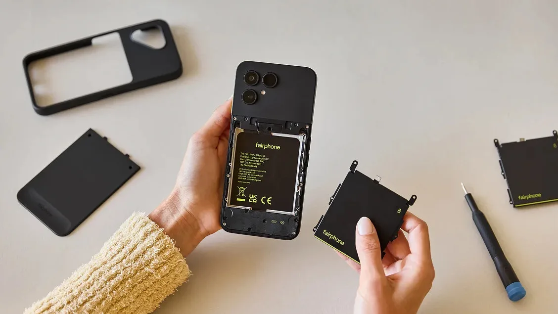 バッテリーやUSBポートを含めてモジュール交換で自力修理が可能なスマホ「Fairphone Gen 6+」