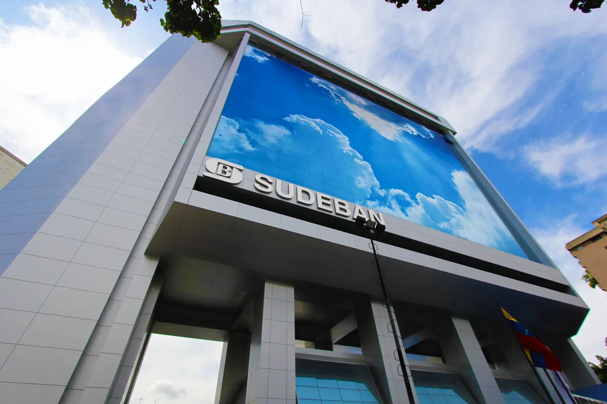 Agencias bancarias no prestarán servicio este lunes #12Oct por ser feriado