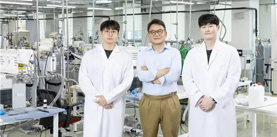 국내 연구진, 원자 수준 초박막 반도체 한 장에 트랜지스터 만들었다