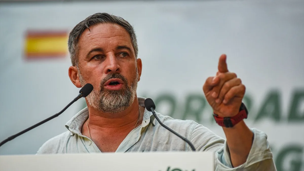 Abascal, 50 años, sobre su infancia: "Olía a cajas de cartón, plástico y ropa. Mi padre era un pequeño comerciante"